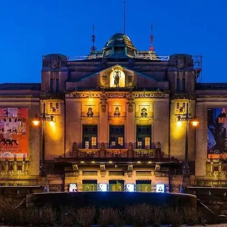 Historic Charm In Bergens Heart * Bergen