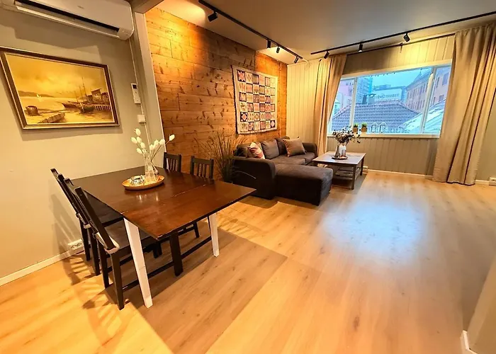 Historic Charm In Bergens Heart 卑爾根