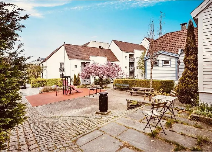 Historic Charm In Bergens Heart 卑爾根